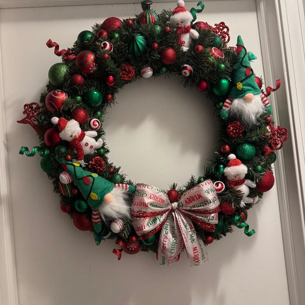 Large 24” gnome wreath